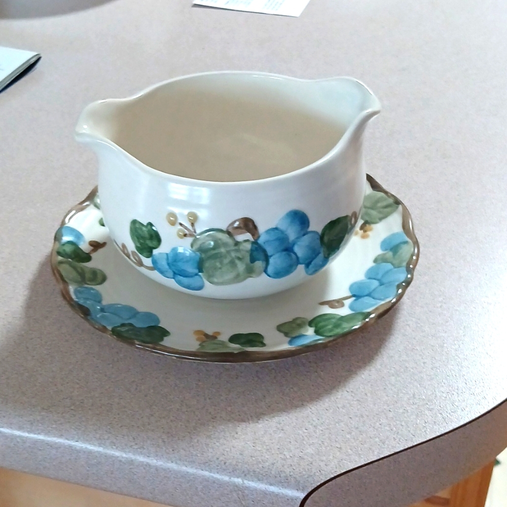 Sauce bowl blue and white raised pattern. Made by Metlock. Number,1271.